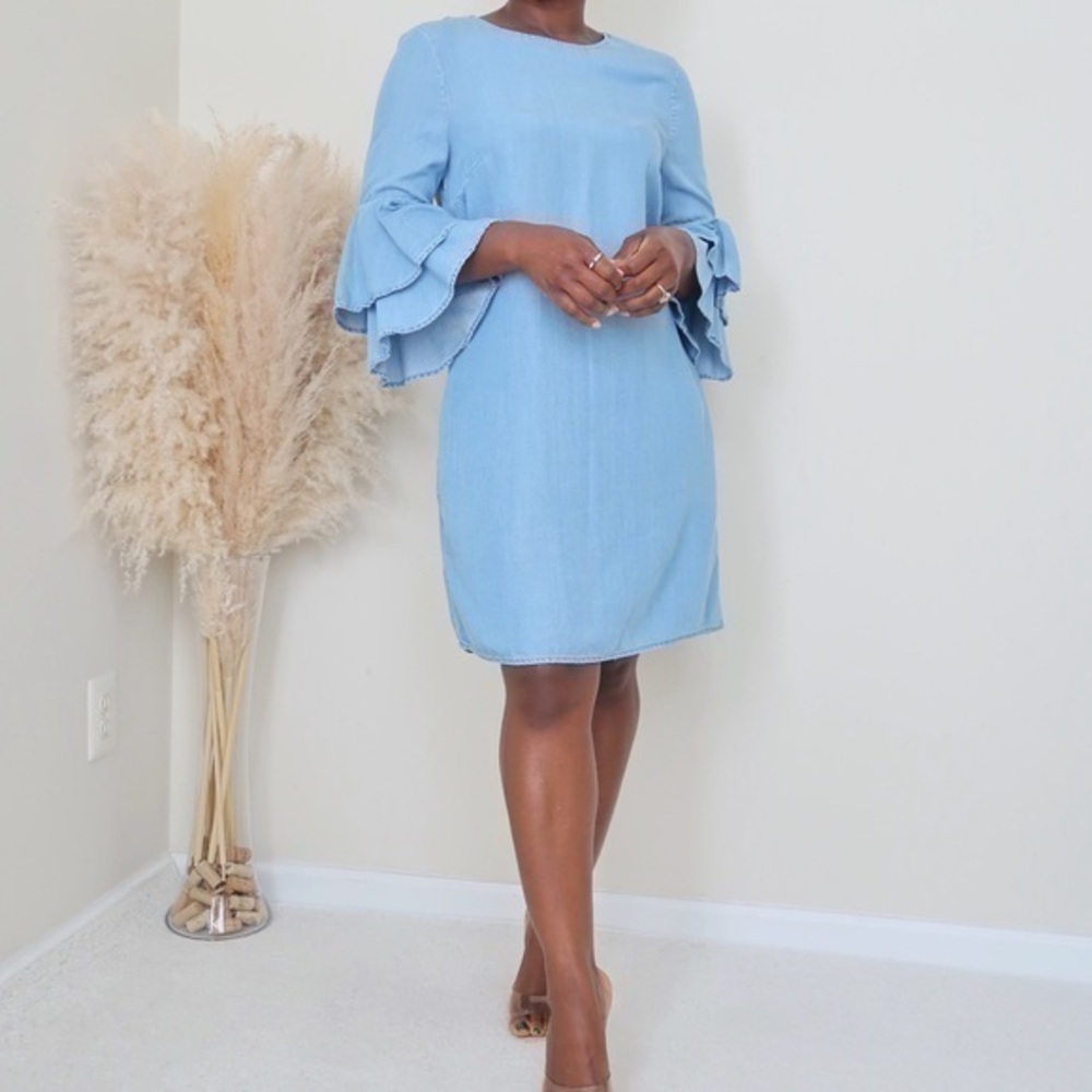 Blue wash ruffle sleeves denim dress